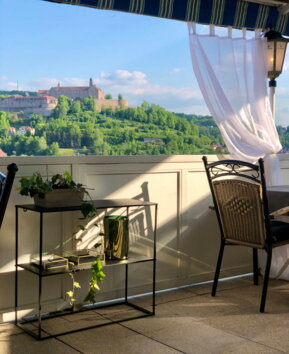 Terrasse mit Blick auf die Plassenburg